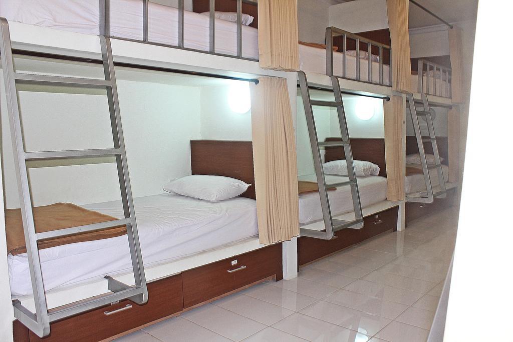 Hostel Mirah Легиан Номер фото